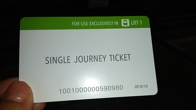 マニラの電車LRT線のSingle Journey Ticket